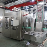 可樂(lè)含氣飲料全自動(dòng)灌裝機(jī)
