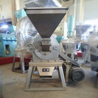 不銹鋼白糖粉碎機(jī),水冷式白糖粉碎機(jī)
