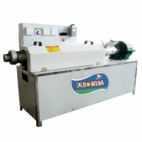 大豆榨油做牛排 選用天陽榨油機(jī) 牛排機(jī)