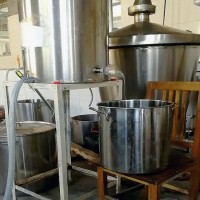 糧食生料發(fā)酵蒸酒機(jī)
