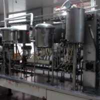 二手三合一飲料灌裝機