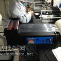 手機鏡片覆膜機，小型半自動覆膜機，不干膠標簽覆膜機。