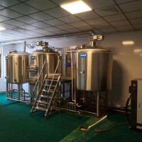 啤酒設備全套機器多少錢 啤酒設備價格 釀啤酒機多少錢