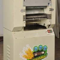 供應(yīng)豪華型壓面面條機(jī) 商用壓面面條機(jī)